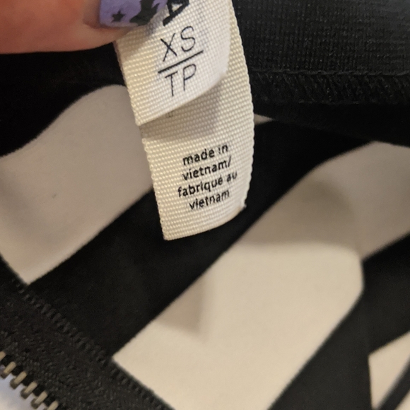 💘Bethany Mota black and white fit and flare dress - Picture 9 of 9